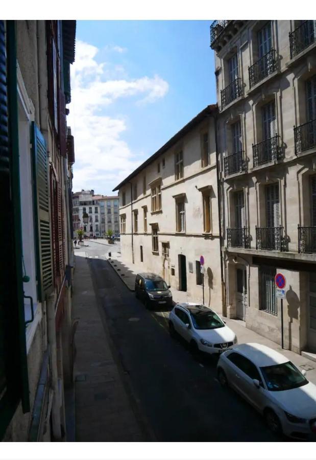 T2 Au Coeur De Bayonne Apartment Bagian luar foto